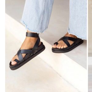 New Liberte Bronte Sandal Black EU 39/US 8